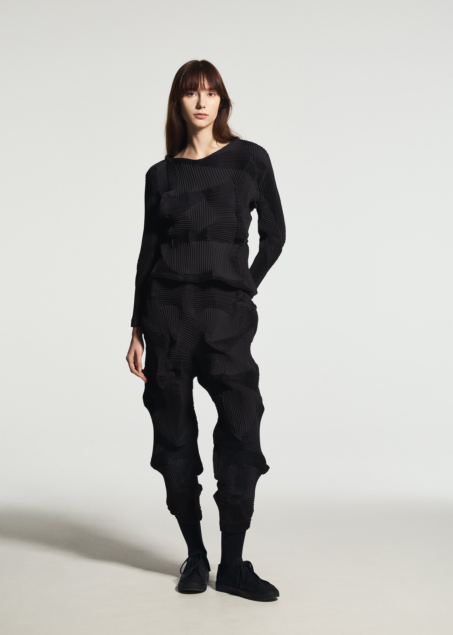 Issey Miyake Type-O 003 top černý