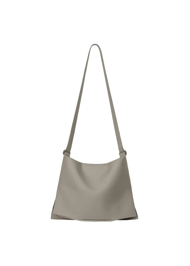 Issey Miyake Good Goods Roll kabelka přes rameno šedá lesklá